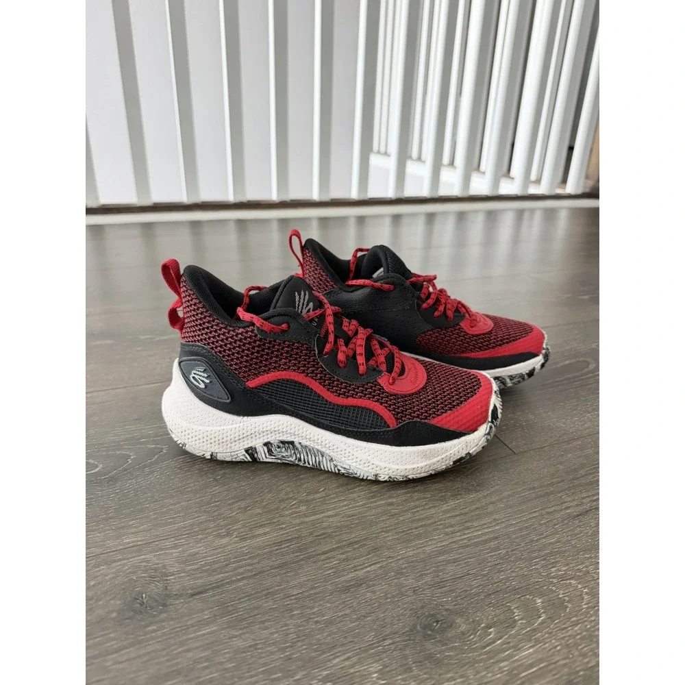 Under Armour Curry 3Z 25 SDE Youth 4 Red Black Basketball Shoes